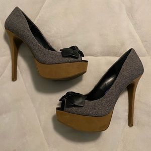 Jessica Simpson heels